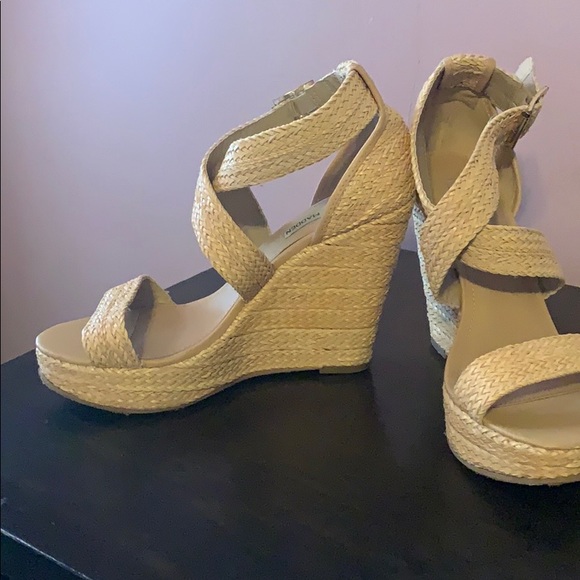 Sandals - Picture 4 of 5